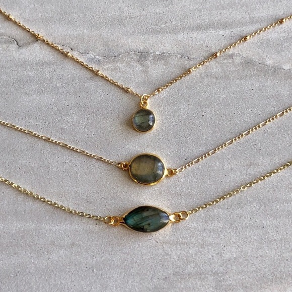 Estrella & Luna Labradorite pendant necklace - Picture 4 of 4